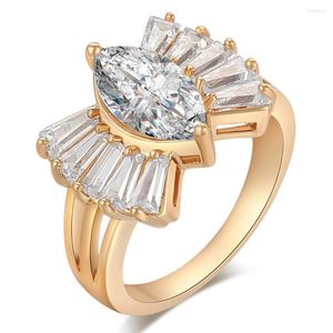 Bröllopsringar Fashion Design Ring Big Cubic Zirconia Stone For Women Jewelry Engagement Gift Luxury Crystal Wholesal