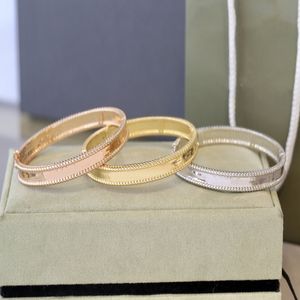 New Letter Designer Bangle Bracelets for Women Lover 18k Gold Titanium Steel Fashion Jewelry Supply