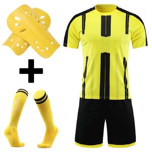 Utomhus T-shirts Vuxna barn Soccer Jersey Set Survetement Football Kit Custom Men Child Futbol Training Uniforms Suits With Socks and Shin Guard 230215