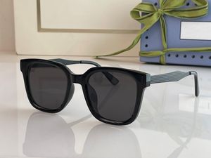 Funky Sonnenbrille für Männer und Frauen, 1247-Stil, Anti-Ultraviolett, Retro-Platte, quadratisch, Vollformat, modische Brillen, zufällige Box