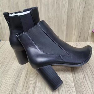 Famous Design Lug Sole Ankle Boots Women Booty Black Genuine Leather Ladies Bottes Luxurious Brands Booties Capahuttas