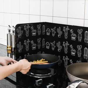 Table Mats Fold Kitchen Gadgets Oil Splatter Screens Aluminium Foil Plate Gas Stove Splash Proof Baffle Home Cooking Tools