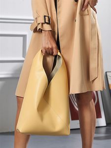 Kvällspåsar dwiray handväska kvinna handgjorda läderväska 2023 kvalitet kohud underarm axel stor kapacitet handhållen hink vävd