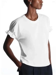 女性用Tシャツ女性の白または黒のTシャツフリル短いパフスリーブシンプルなOネックスウィートティー2023春夏