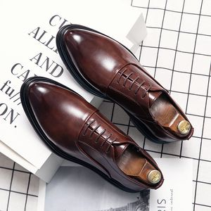 Chaussures habillées Business chaussures en cuir formelles hommes décontractés avec costume bas haut couleur de mariage solide mode oxford pointu bureau 230216