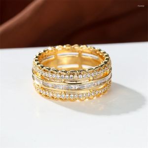 Pierścionki ślubne Dainty mały kryształowy luksus dla kobiet złoty kolor biały cyrkon Kamień obietnica zaręczynowy pierścionek żeńska panna młoda biżuteria