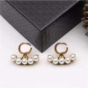 Designer Brincho de diamante Brincos de p￩rolas de p￩rolas Brincos mulheres Brincos coloridos brilhantes Marca Charm Earring Rhinestone Charm Studs J￳ias de moda