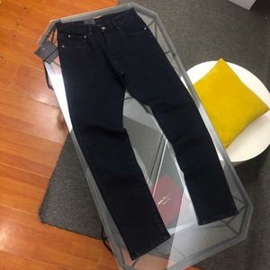 Herren-Jeans, hohe Version, schwarze Jeans, Herren-Designer-Hosen, klassische Dreieck-gestickte Denim-Hosen, modische lockere Freizeithose 5845 TSYW