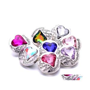 Charms Colorf Heart Sier Color Snap -knapp Kvinnor smyckesfynd ljus Rhinestone 18mm Metal Snaps Knappar Diy Armband Family Lov Dh9km