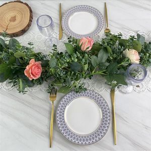 Strings liderados pelo eucalipto artificial Luzes de cordas de fada de fada para a mesa de decoração de casamento ao ar livre.