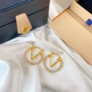 2023Kvinnor Lyx Diamond Gold Hoop Örhängen orrous Girls Set V Letter Designers Smycken örhängen designer för kvinnors alla hjärtans dag bröllop förlovning present brud