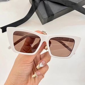 Designer Cat Eye Sunglasses For Women Black White Leopard Print Rectangle Frame Fashion Classic Outdoor Sun Glasses Travel Beach Vacation Eyewear Unisex 032901