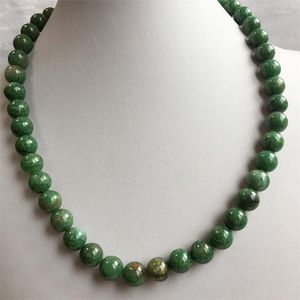 Ketten undyed Brasiliengrün Emerald Jade Halskette Vintage Naturstein Schmuck Adel Elegant exquisit Perlenketten Choker Collier