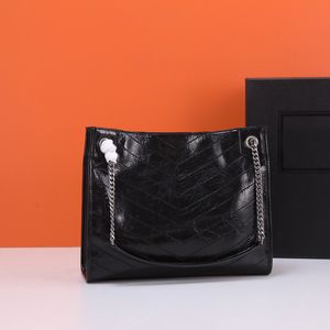 7A Luxur Designer Totes SLIVER Kedjor Black Logo Cowhide Handväskor Klassiska kvinnor axelväska