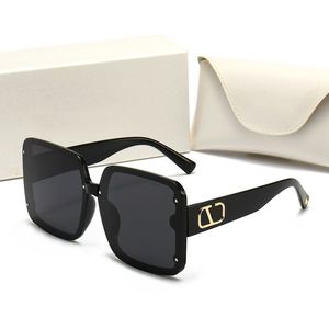 Designers sunglasses luxury Polarized Sunglass personality UV resistant popular men women Goggle For Women eyeglasses frame Vintage Metal Sun Glass
