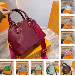 Designer Night Crossbody Bags for Women Bag Designer de luxo Bolsa de corrente de corrente feminina Moda de moda Crossbody Hardware Siltware Boletes de bolsa de pele de casca