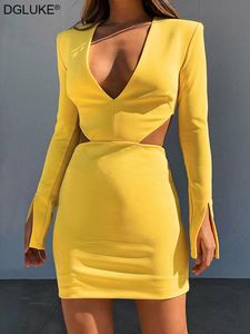 Casual Dresses Sexy Cut Out Bodycon Dress Women Elegant V-Neck Long Sleeve Party 2023 Autumn Winter Mini Black Red Club Outfits