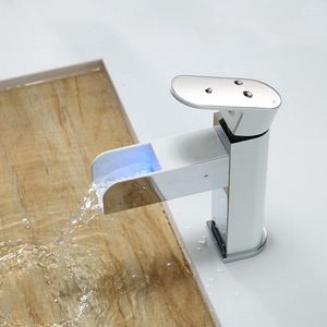 Bad Waschbecken Wasserhähne europäischer Kupferlegierung und kaltes Mischen Wassertemperaturkontrollbecken Wasserhahn kreativer Wasserfall LED LED