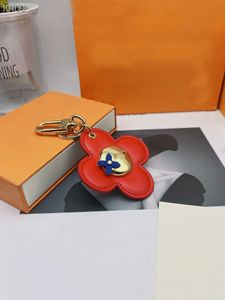 European and American trend men's and women's red flowers key chain luxury key chain without box