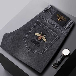 ビーリトル刺繍メンズジーンズスリムフィットフィートヨーロッパパンツエラスティックヤング