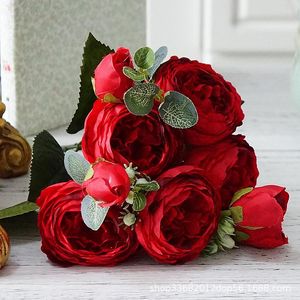 Kwiaty dekoracyjne 30 cm 5 Big Heads 4 Mała Bud Bride Silk Rose Rose Buquet Peony Artificial Wedding Home Decoration Fake