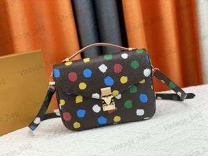 Cross Body x yk Pochette Женщины на плечах мешок много стили монограммы мешки с поперечными расстройствами.