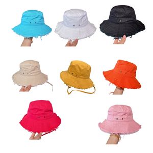 Casquette Designer Bucket Hat Le Bob Artichaut Luxury Wide Brim Summer Silver Tone Curved Drawstring Fästen Gul ljusrosa hinkar Hattar Frayed Expedition