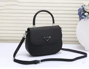 2023 Bolsas mais recentes para mulheres bolsas de bolsas de bolsa de senhora Moda Satchels Leather Crossbody Messenger Messenger Designer Purse Purse Hallet Flap Tote