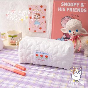 Cosmetic Bags Ins Flower Bag For Women Big Capacity Cute Organizer Beauty Korean Fashion Girls Simple Portable Makeup Case WY335