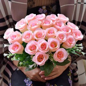 Fiori decorativi Bouquet di rose artificiali Finto ranuncolo Blush Fiore Falso ranuncolo persiano Bouquet floreali per la decorazione domestica di nozze