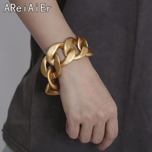 Bangle Fashion Matte Gold Color Metal Chain Armband 2023 Överdriven hiphop casual fashionabla punk tjockt chunky fest