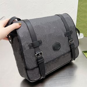 Borsa per laptop messenger con valigetta da uomo di lusso di grande capacità 2023 Borsa in pelle liscia di alta qualità