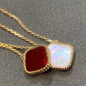 Clover Luxury Womens Gold Plated Love Halsband Designers Multicolor Mother of Pearl Pendant Halsband Fyra bladkedja ton￥rsflickor smycken f￶r m￤n f23