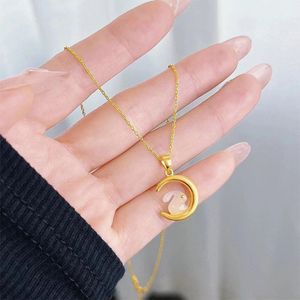 12st Creative Moon Rabbit Necklace For Women Pendant Lucky Jade Rabbit Gift Women's Fashion Halsband Gift