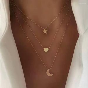 Girocollo Fashion Personality Lady Collana Creative Retro Simple Golden Star Moon Love Pendant Trend Party Gift