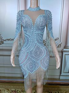 Sahne Giymek Seksi Mesh Seingly Rhinestones In Pearl Chains Sleeve Kısa Elbise Kadınlar Akşam Prom Bir Doğum Günü Şovu