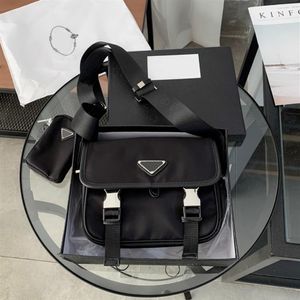 Crossbody purses axel solid oogqu messenger lyxiga nya v￤skor mode nylon mens designers m￤rke svart stil pd20212903 enkvel268f