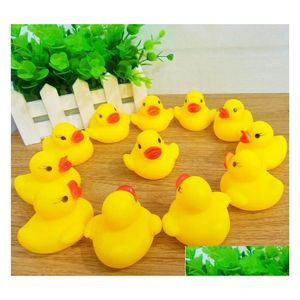 الرمال تلعب المياه متعة لعبة Baby Bath Toys Sounds أصفر Rubber Ducks الأطفال يستحمون الأطفال يسبحون هدايا الشاطئ