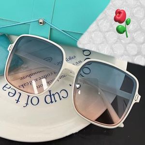charm designer blue White gradient Sunglasses High Quality For women Vintage letter Sun glasses temperament square fresh Fashion Accessories