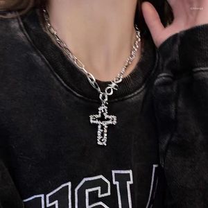 Choker GSOLD Punk Cool Black Cross Necklace For Women Men Asymmetric Chain Luxury Collarbone Goth Accessories