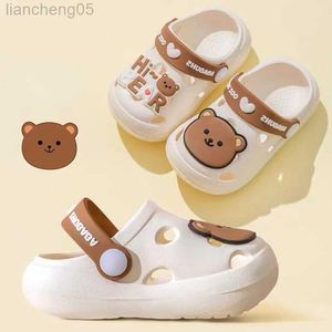 Slipper Sommer Neue Kinder-Kalthausschuhe für den Innenbereich, rutschfest und weicher Boden, bequem, niedliche Baby-Lochschuhe für Jungen und Mädchen, Hausschuhe W0217