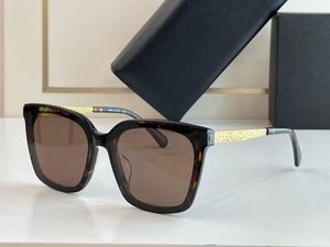 Óculos de sol da moda para mulheres óculos de sol estilo designer protege lente UV400 Óculos originais generoso estilo vanguardista masculino esporte ao ar livre com caixa