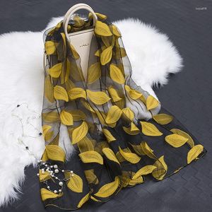 Scarves Korean Version 180 70cm 2023 Fashion Cut Flowers Lace Pattern Tassel Shawl Scarf Lady High Quality Wrap