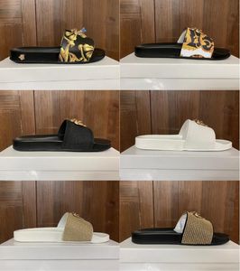 2021 Kvinnor Sandaler Tofflor Broderi Designers Slides Sandal Blommig Brokad Flip Flops Randigt Beach Läder Gummi Blomma Tofflor Loafers med låda