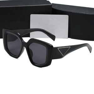 Ljusa svarta solglasögon Mans kvinnans designer Sun Glasses Luxury Big Frame Retro Eyeglasses UV400 Protection