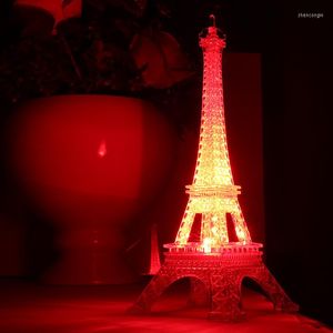 Luzes noturnas coloridas A torre Eiffel 3D Lâmpada de ilusão LED mesa leve mesa de iluminação caseira