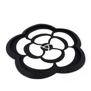 CAR DVR Anti-Slip Mats Antislip Bety Car Slip Pad Black and White Flower Decoration Mat Camellia PVC Hög temperaturbeständig rund DHMPY