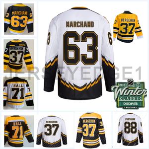 2023 Kış Klasik 37 Patrice Bergeron Jersey 88 David Pastrnak Brad Marchand Taylor Salonu 73 Charlie McAvoy Özel Hokey Formaları Siyah Beyaz Sarı Ters Retro