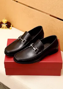 2023 Elegant herrar Business Party Br￶llopskl￤nning Skor Brand Fashion Platform Oxfords Shoes Outdoor Men ￤kta l￤der Casual Walking Shoes Storlek 38-45