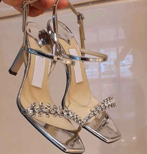 24S New Design Woman Meira Strass Strappy Sandals 신발 여성 특허 가죽 검은 누드 파티 드레스 웨딩 하이힐 숙녀 편안